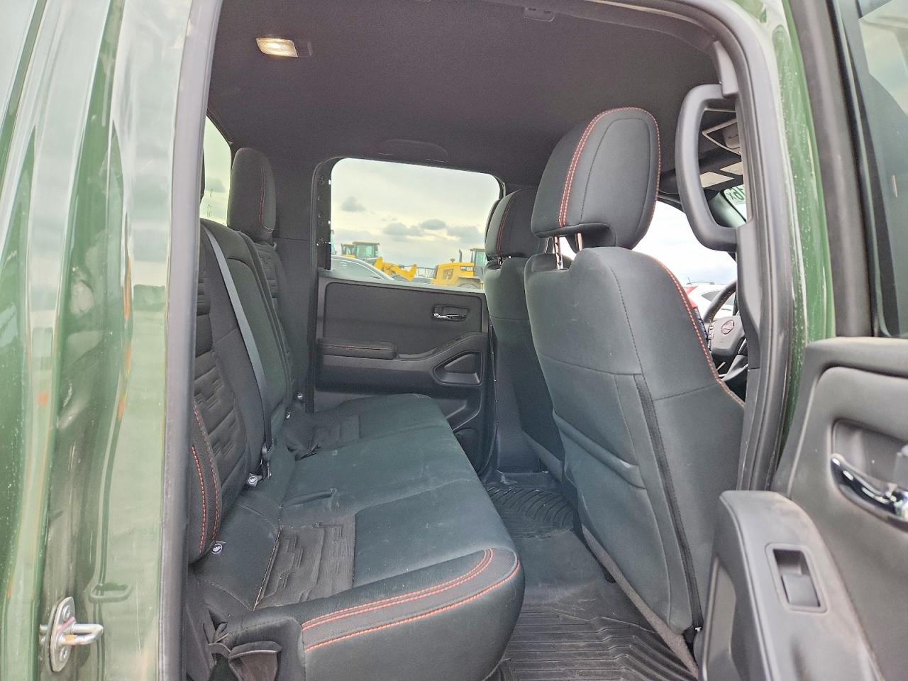 2024 NISSAN FRONTIER PRO-4X photo 10