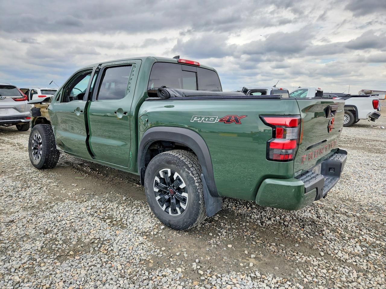 2024 NISSAN FRONTIER PRO-4X photo 2