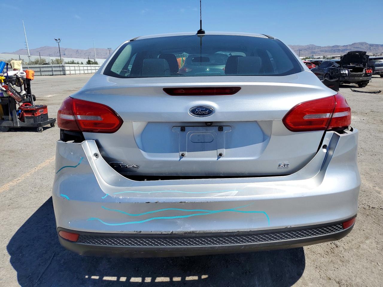 2017 FORD FOCUS SE photo 11