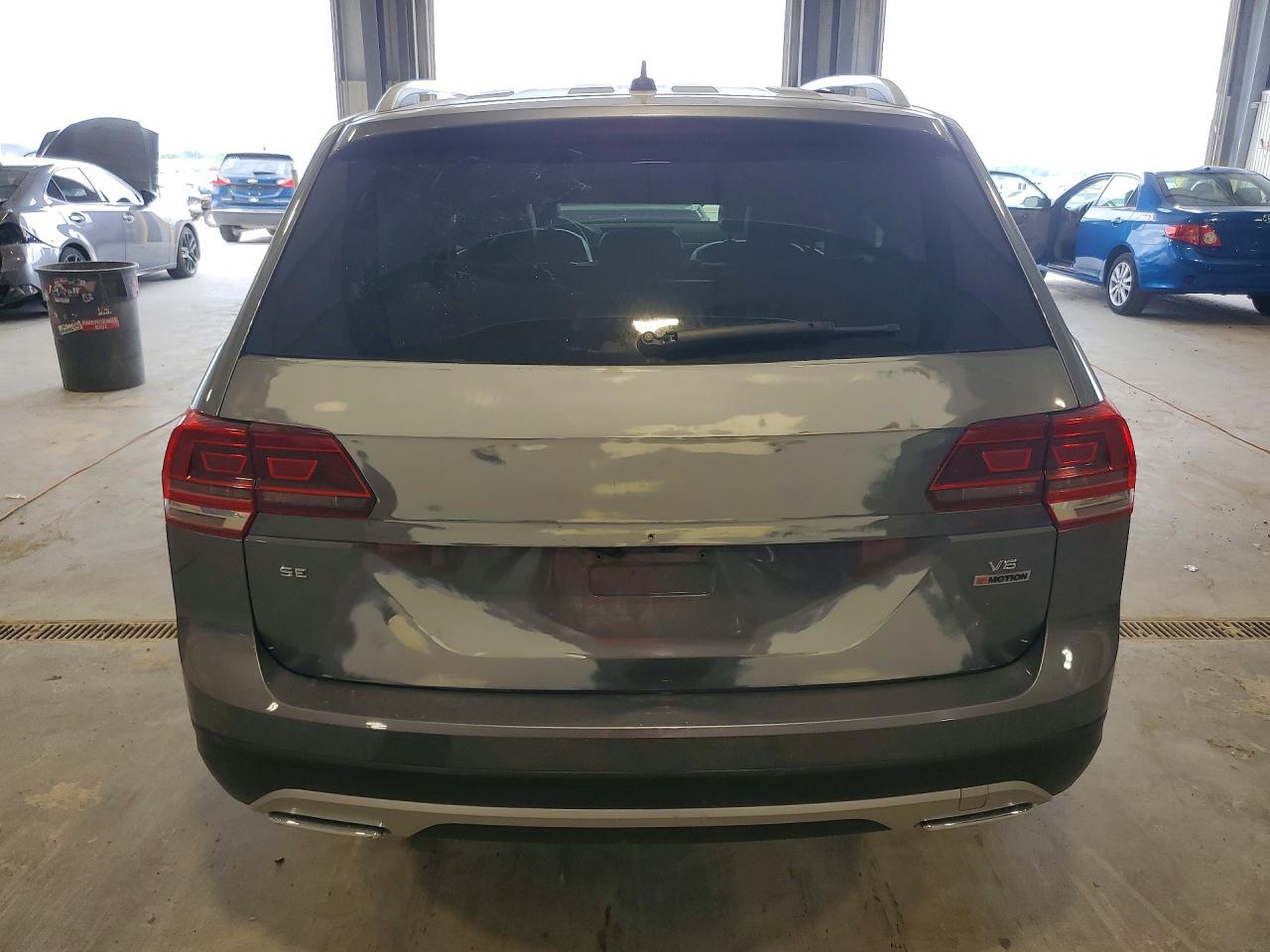 2018 VOLKSWAGEN ATLAS SE photo 16