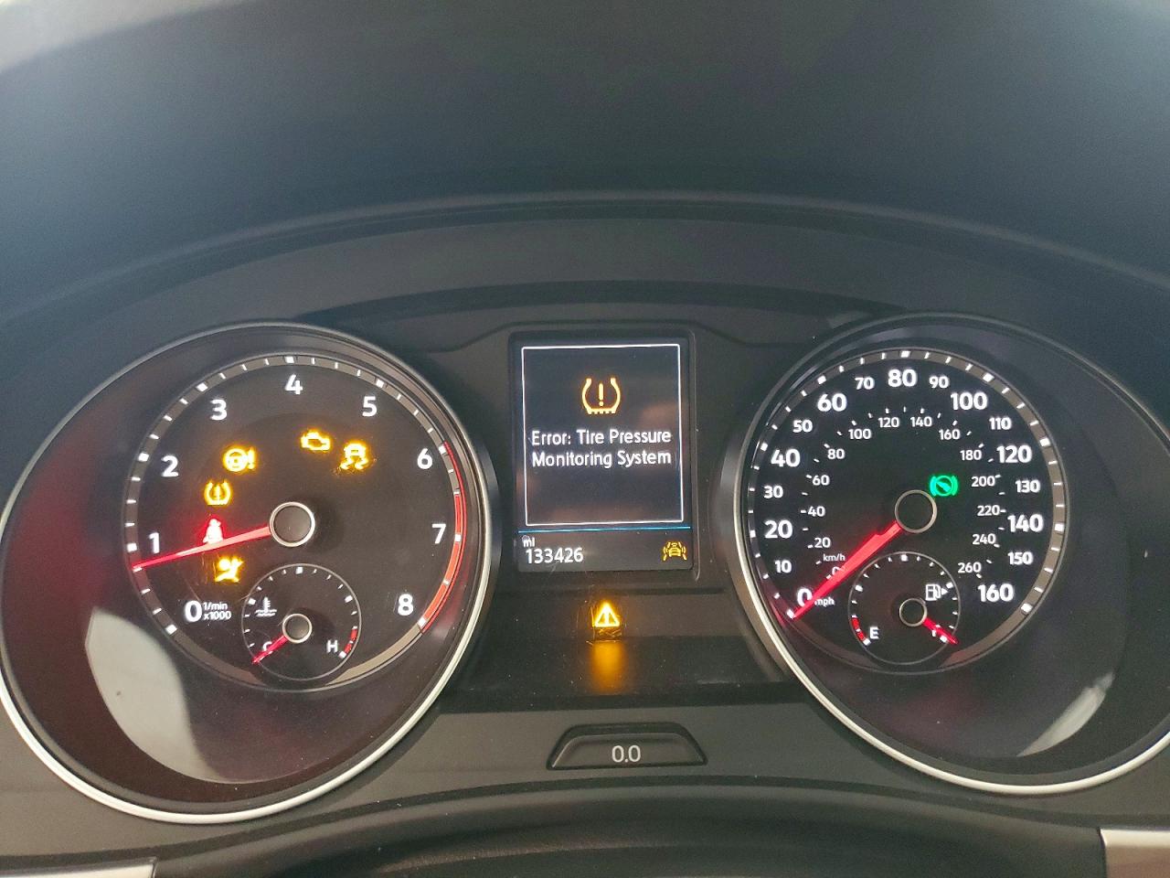 2018 VOLKSWAGEN ATLAS SE photo 25