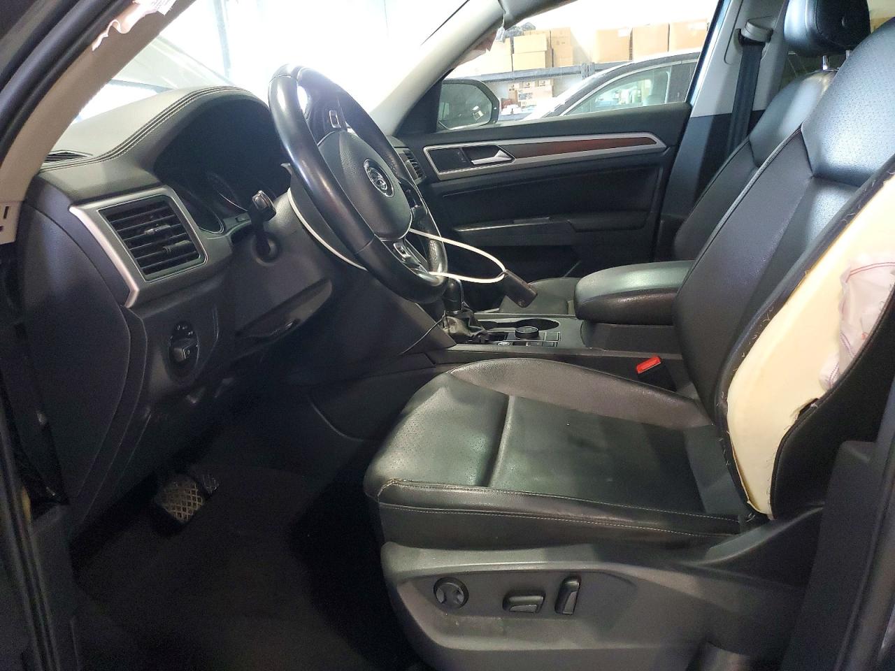 2018 VOLKSWAGEN ATLAS SE photo 19