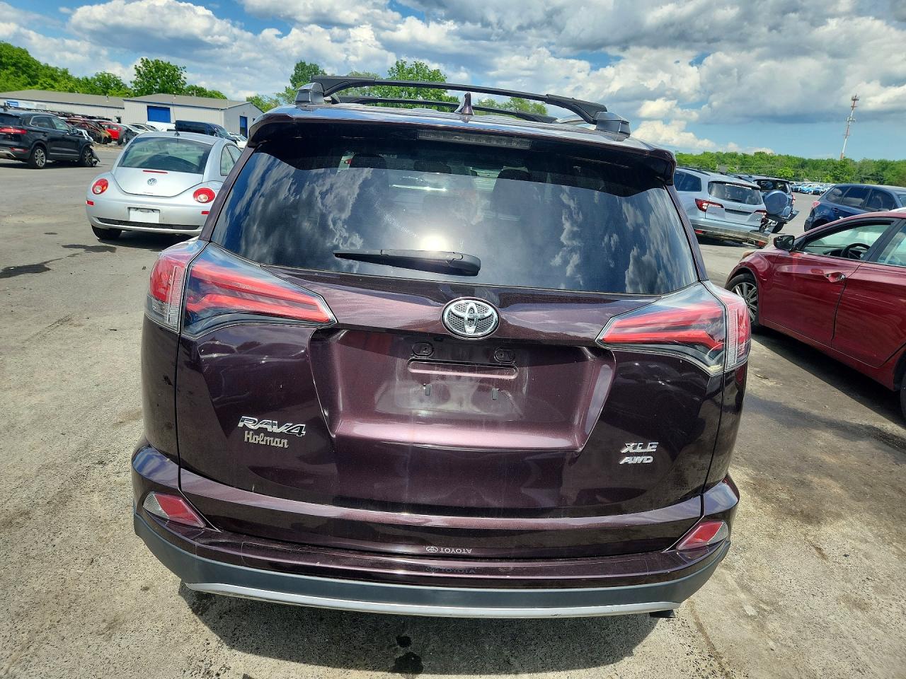 2018 TOYOTA RAV4 XLE photo 11