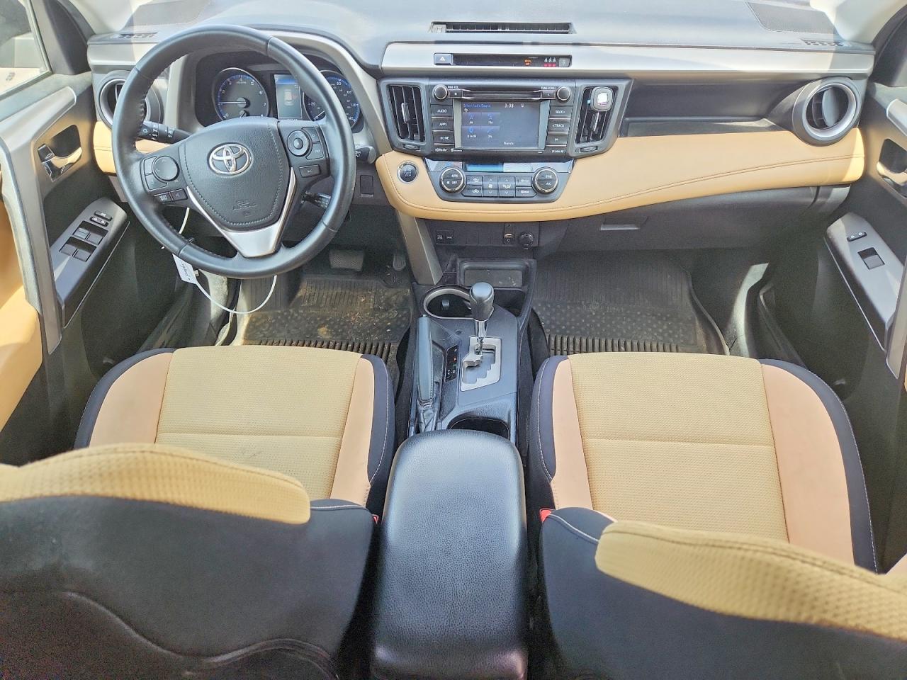 2018 TOYOTA RAV4 XLE photo 15