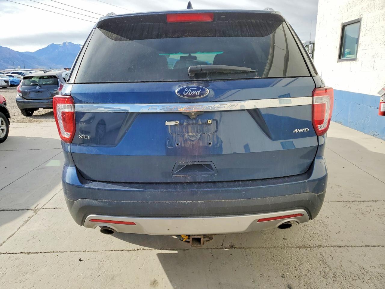 2016 FORD EXPLORER XLT photo 11