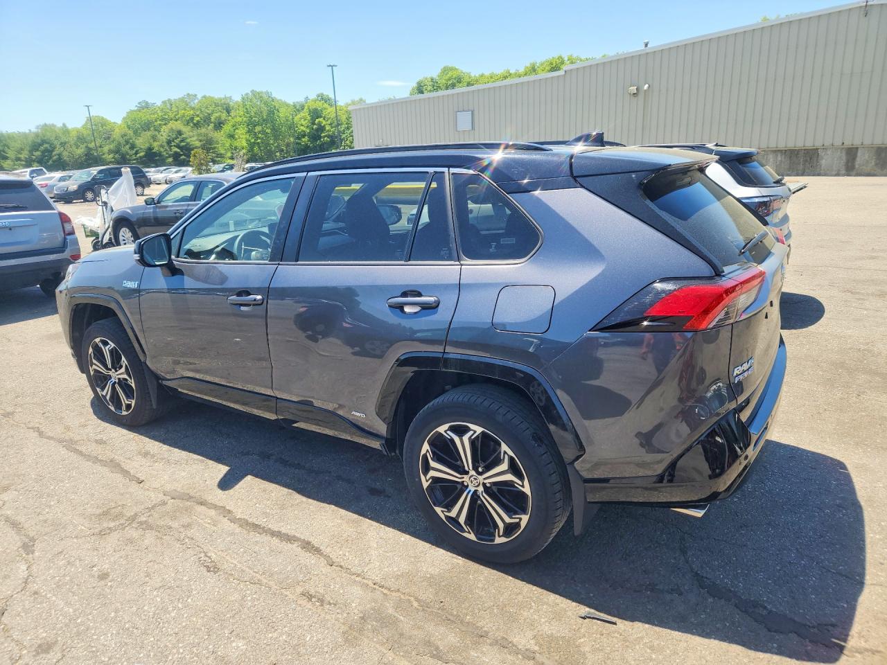 2024 TOYOTA RAV4 PRIME XSE photo 3