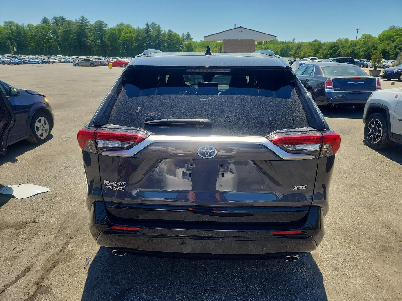 2024 TOYOTA RAV4 PRIME XSE photo 11