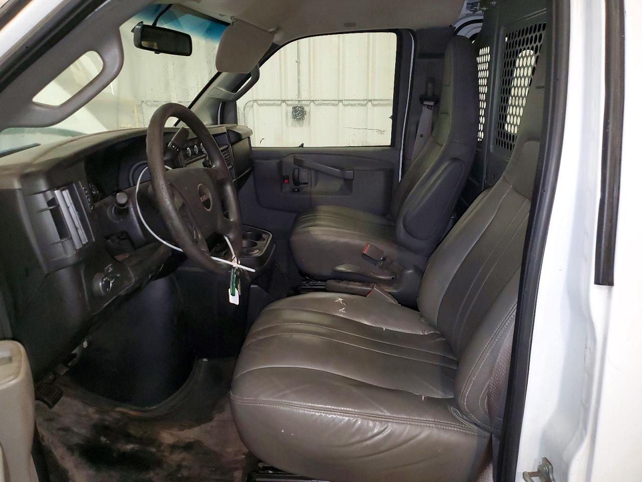 2019 GMC SAVANA G2500 photo 19