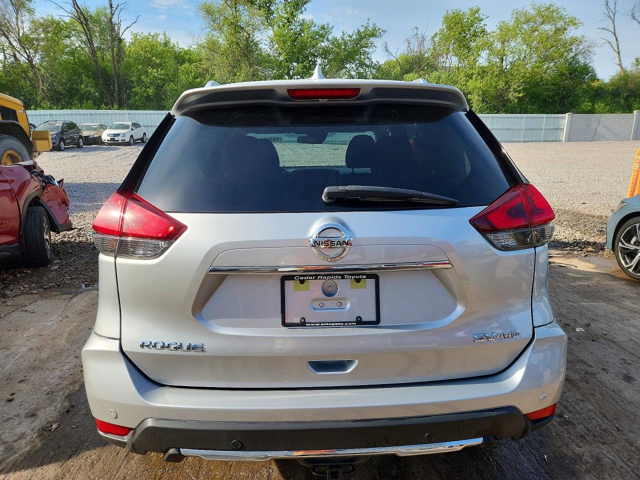 2020 NISSAN ROGUE SV photo 11