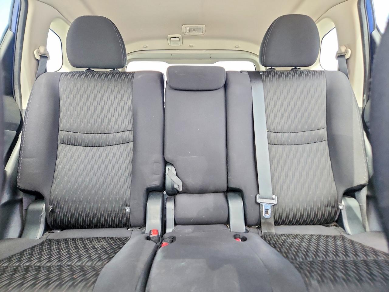 2019 NISSAN ROGUE S photo 19