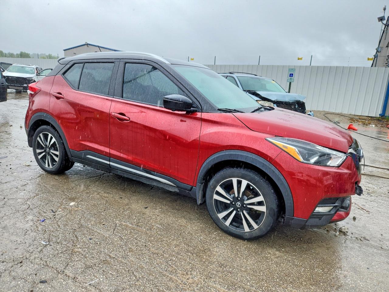 2019 NISSAN KICKS SR photo 7