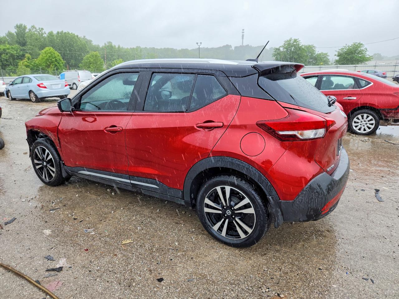 2019 NISSAN KICKS SR photo 3