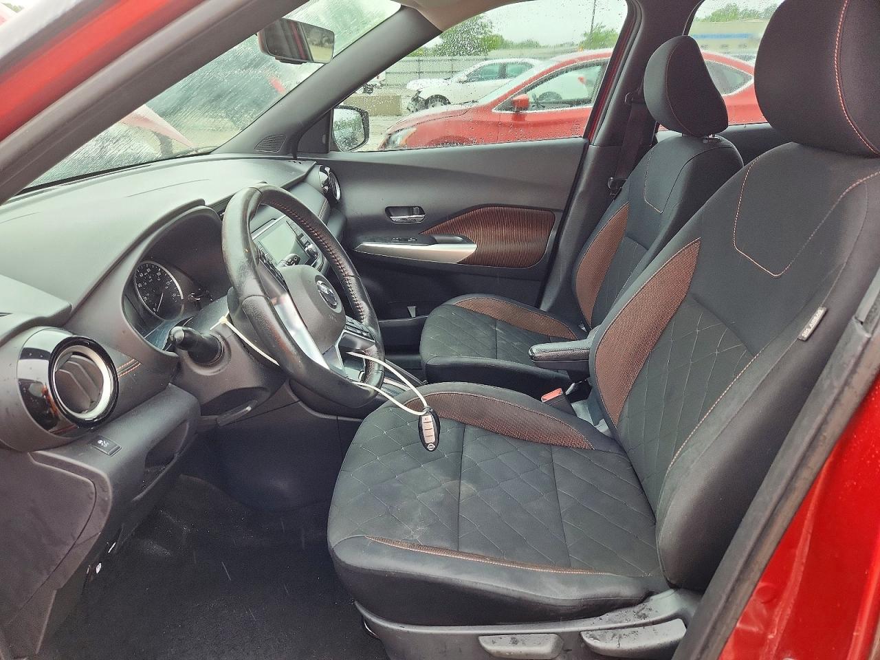 2019 NISSAN KICKS SR photo 13
