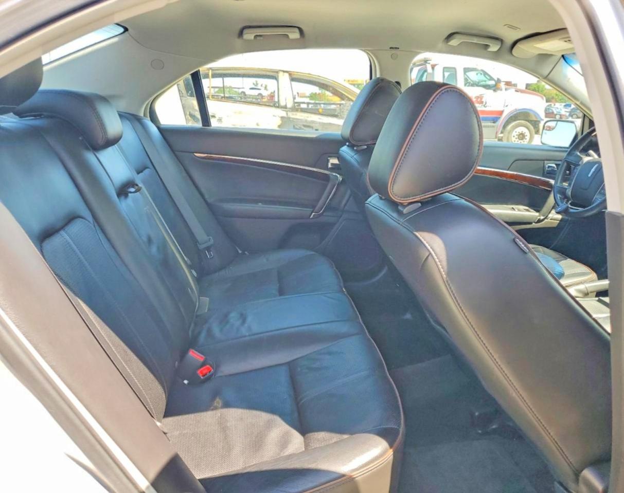 2011 LINCOLN MKZ photo 28