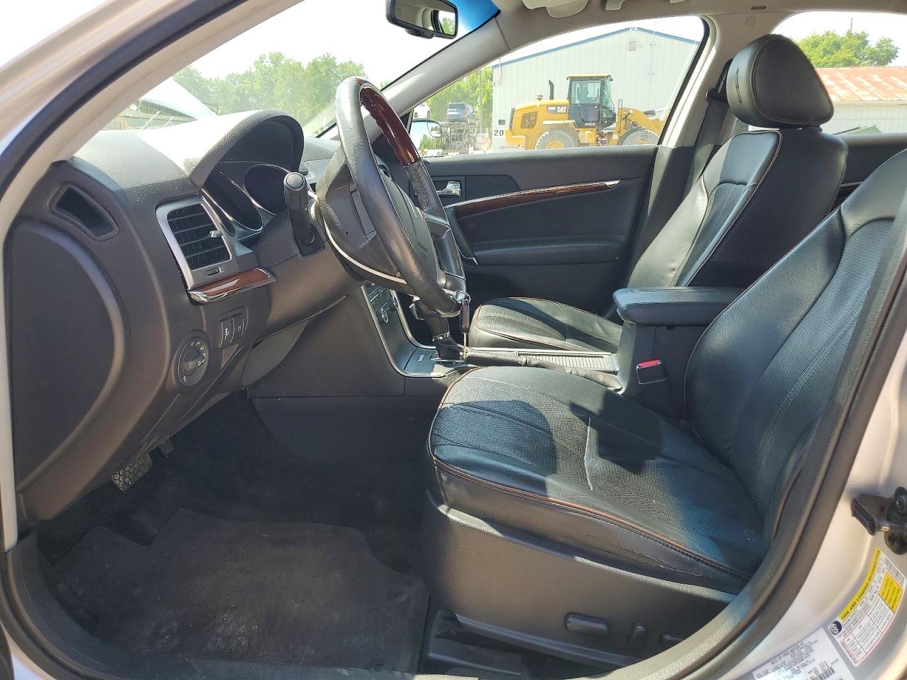 2011 LINCOLN MKZ photo 19