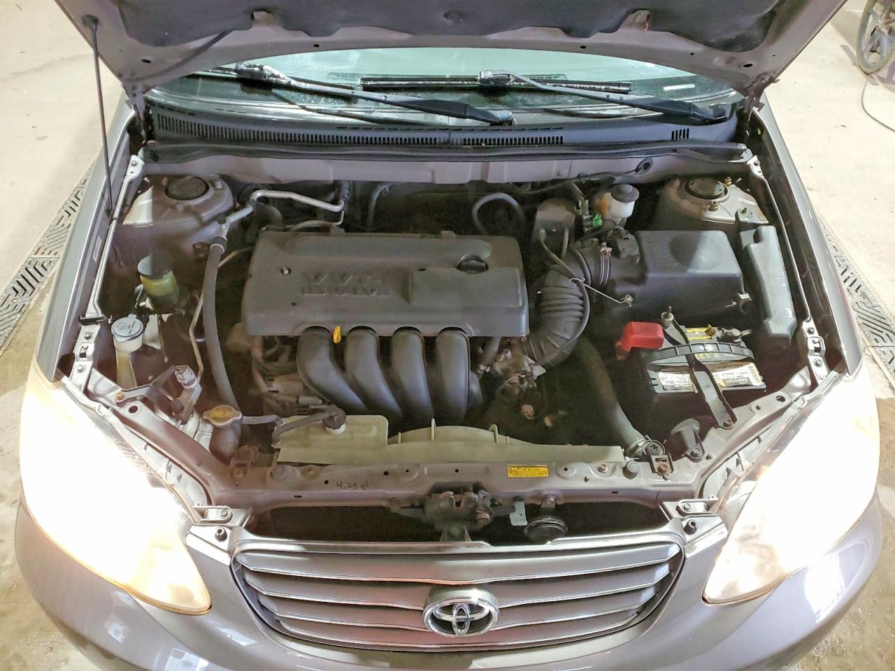 2004 TOYOTA COROLLA LE photo 31