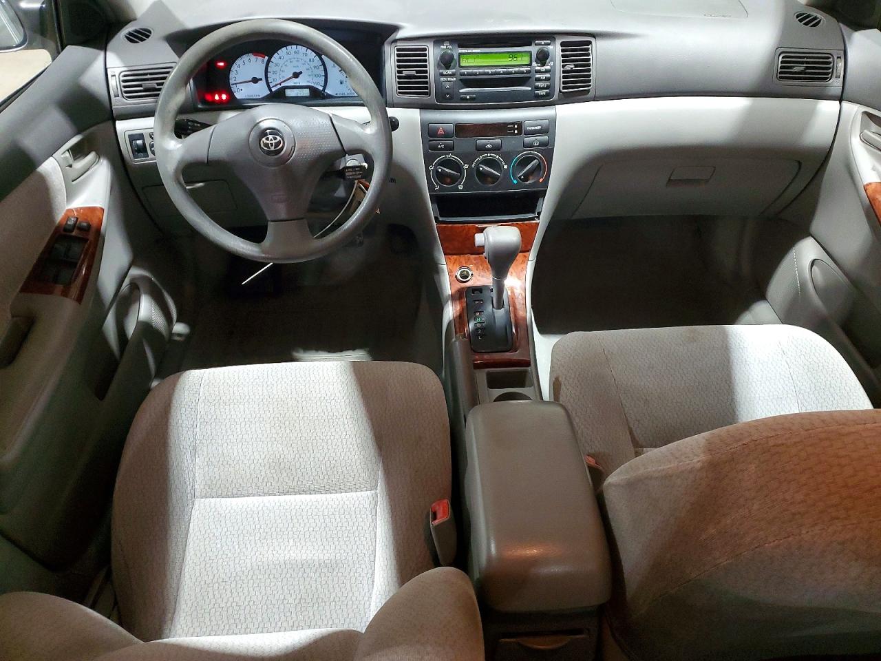 2004 TOYOTA COROLLA LE photo 22