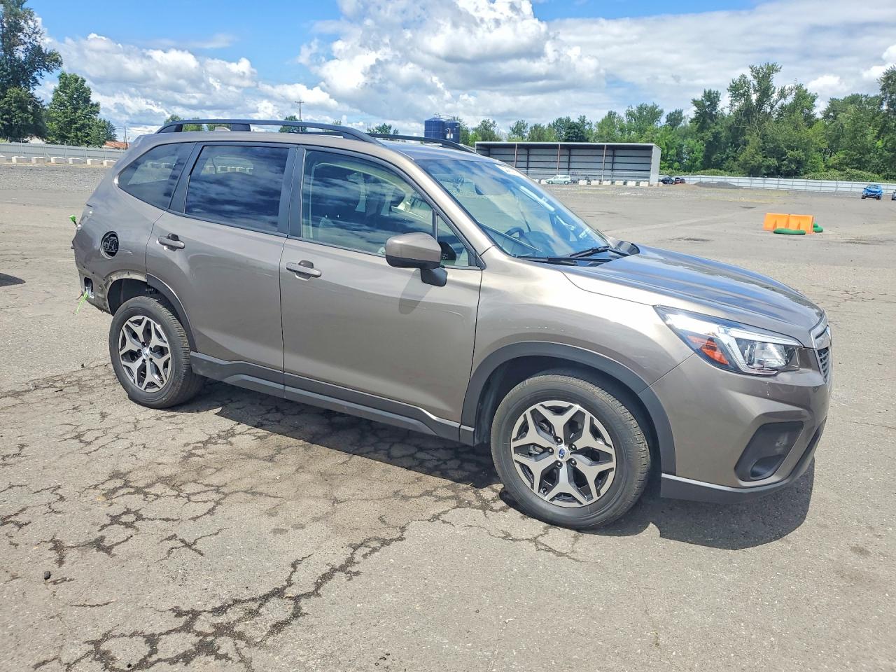 2020 SUBARU FORESTER PREMIUM photo 7