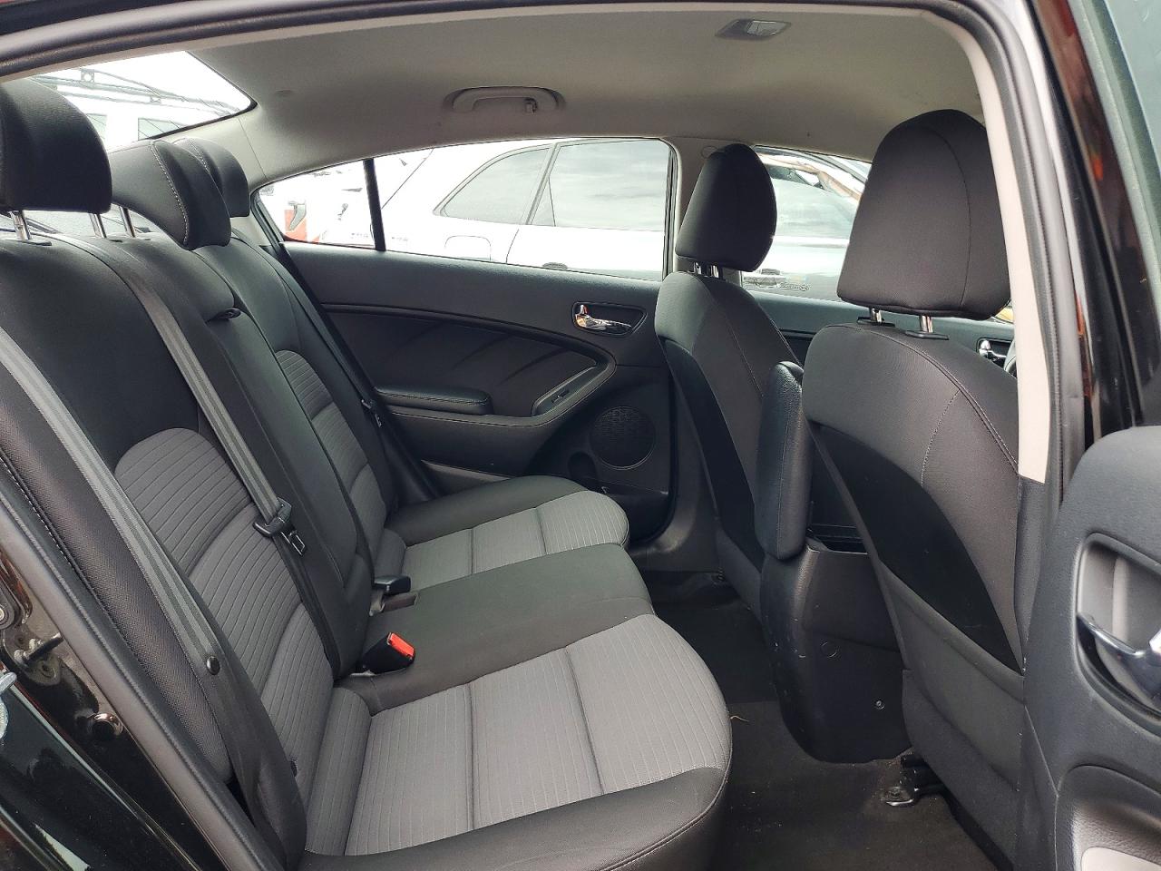 2015 KIA FORTE LX photo 19