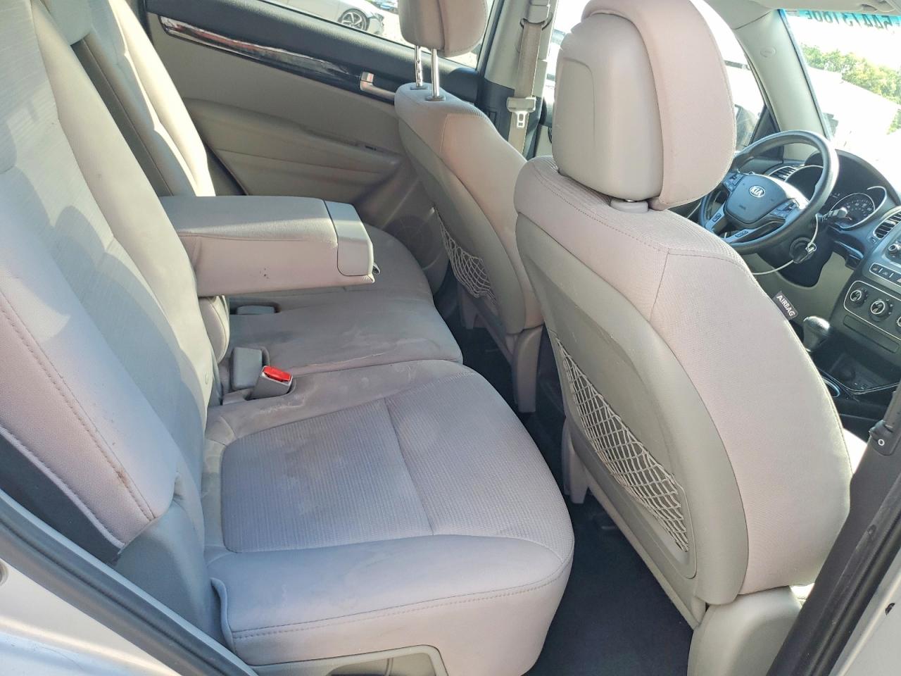 2014 KIA SORENTO LX photo 31