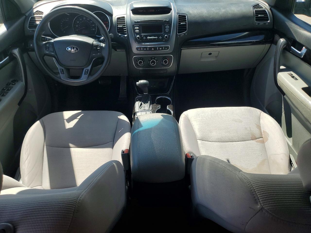 2014 KIA SORENTO LX photo 22