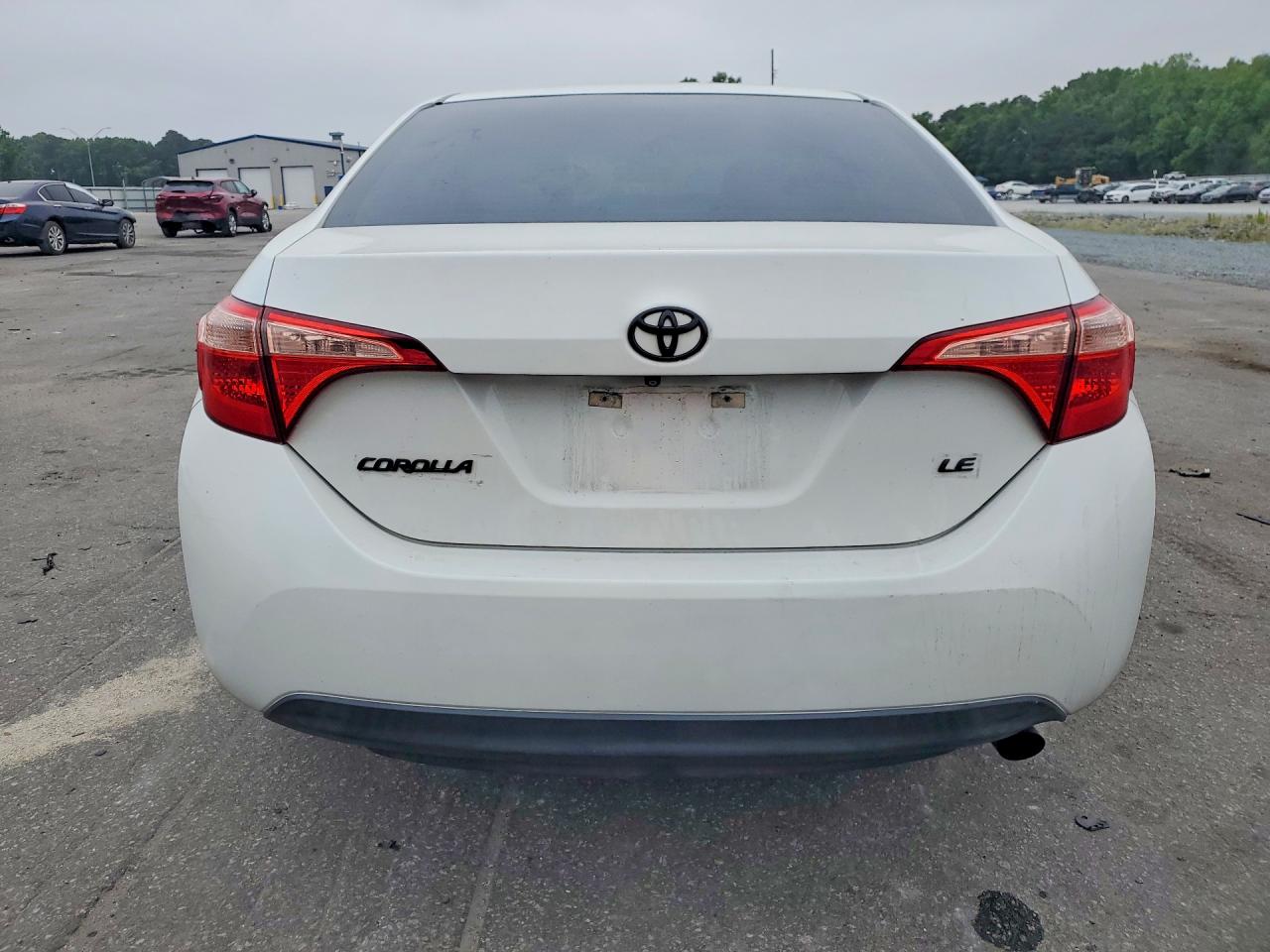2017 TOYOTA COROLLA LE photo 11