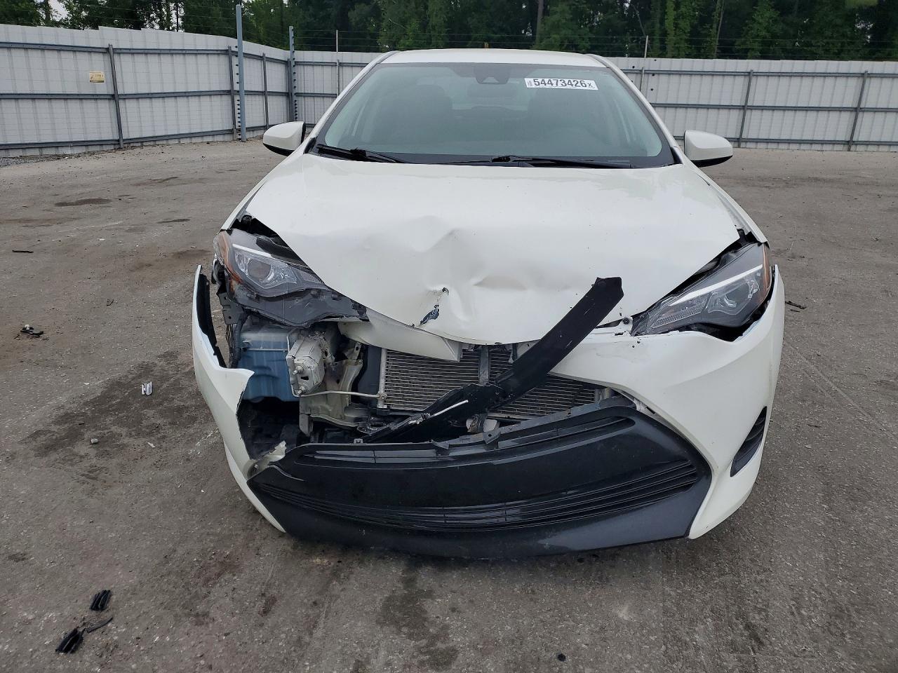 2017 TOYOTA COROLLA LE photo 9