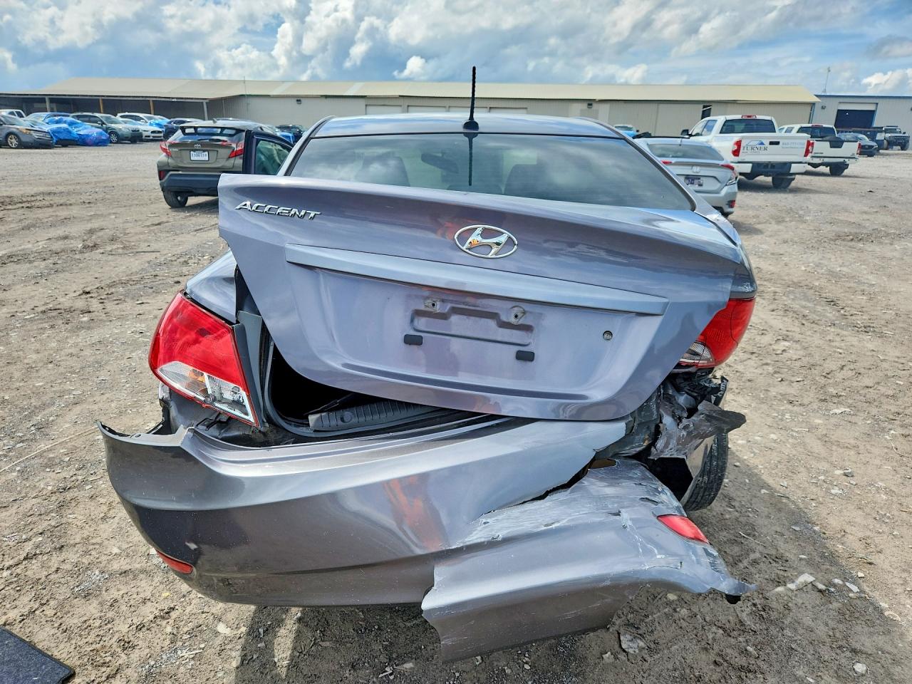 2016 HYUNDAI ACCENT photo 16