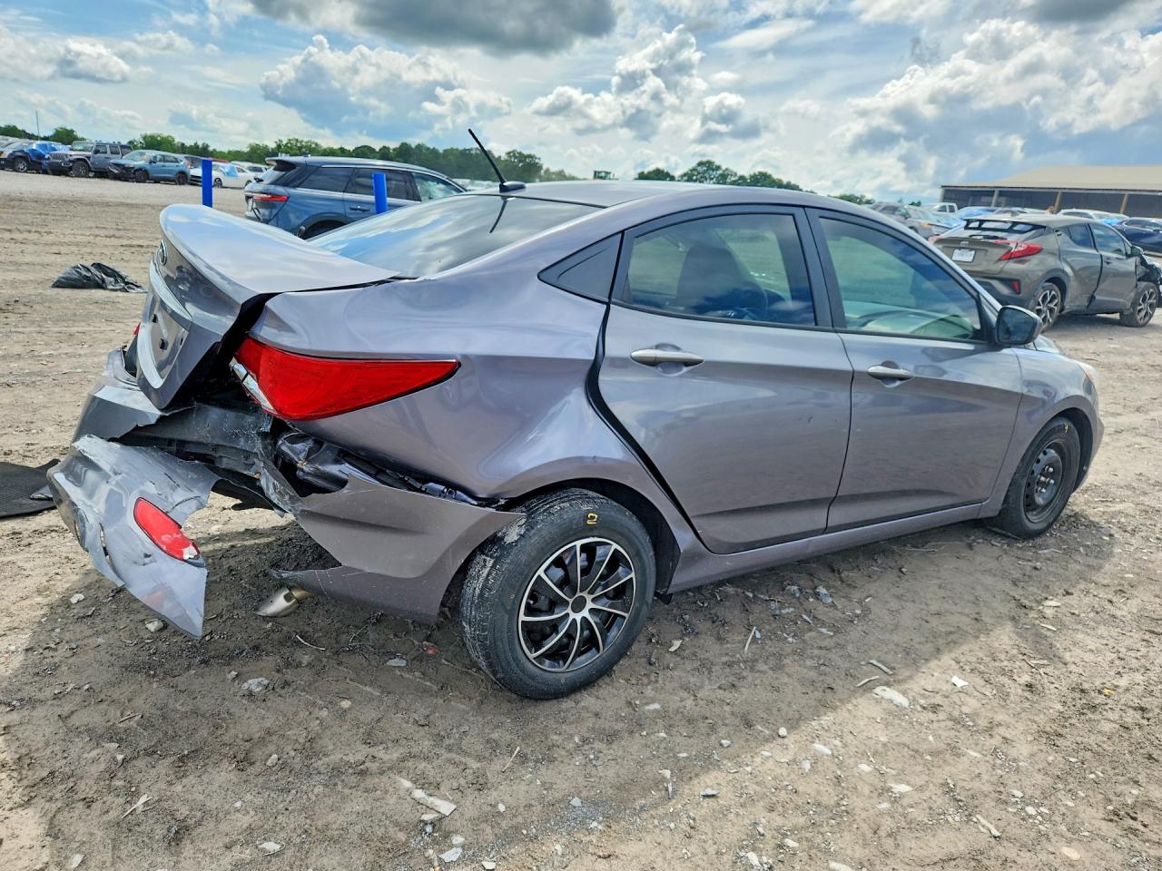 2016 HYUNDAI ACCENT photo 7