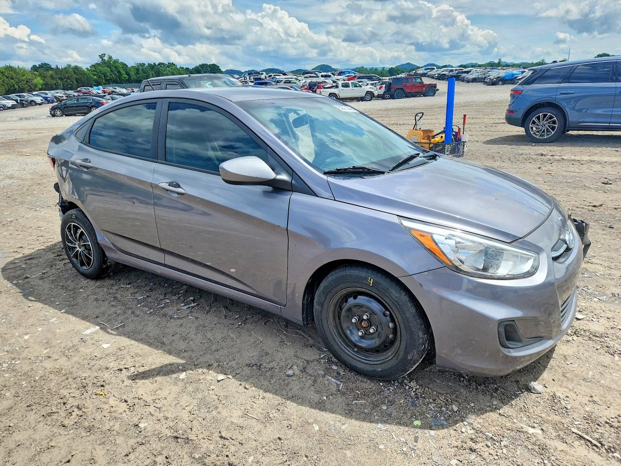 2016 HYUNDAI ACCENT photo 10