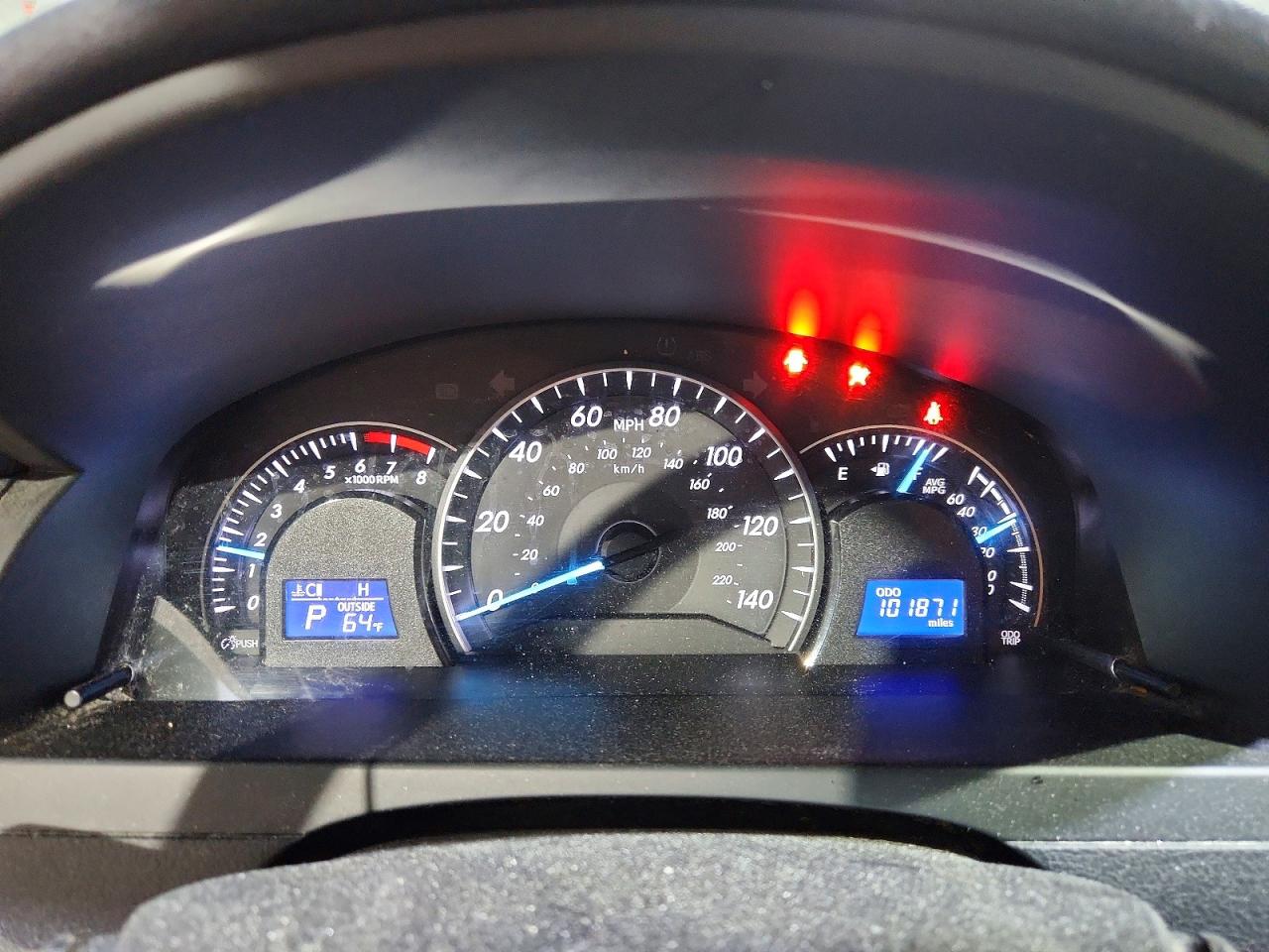 2014 TOYOTA CAMRY LE photo 17