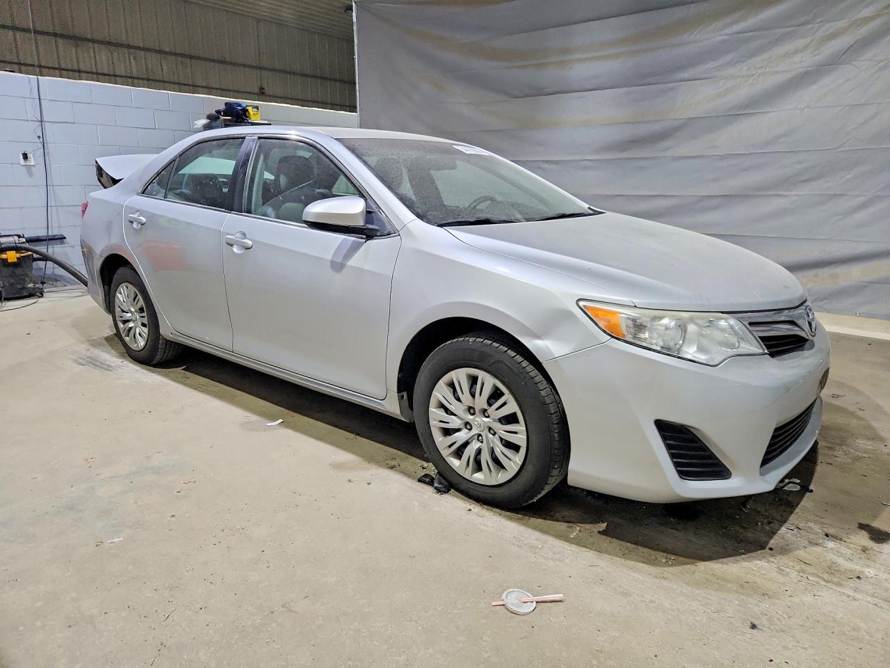 2014 TOYOTA CAMRY LE photo 7