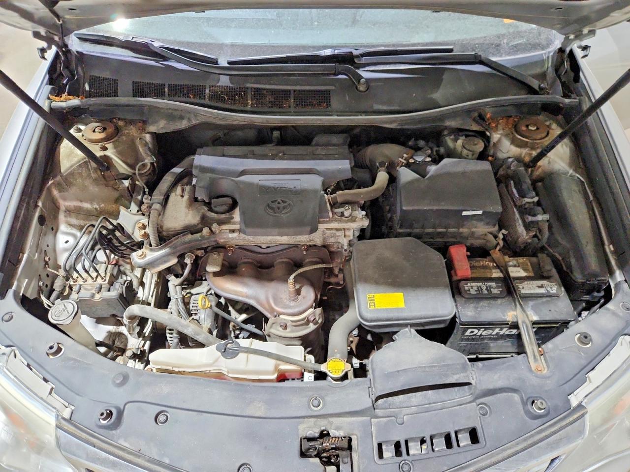 2014 TOYOTA CAMRY LE photo 21
