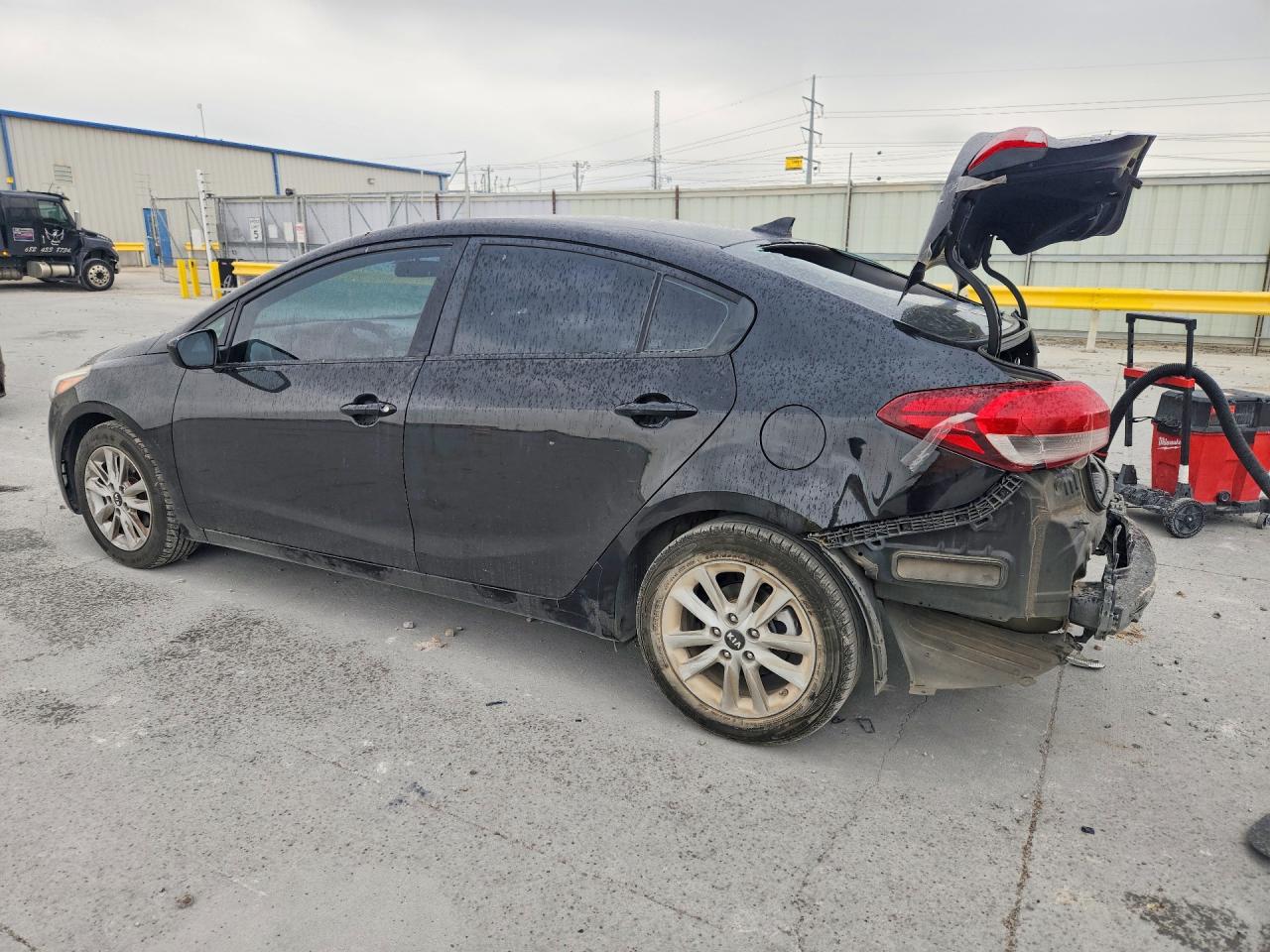 2017 KIA FORTE LX photo 3