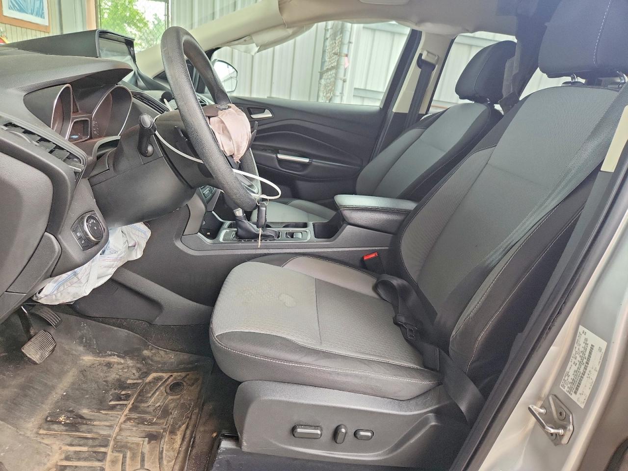 2017 FORD ESCAPE SE photo 7