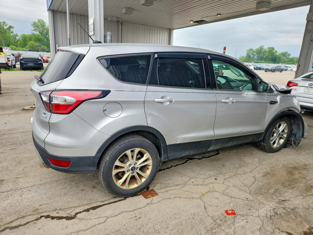 2017 FORD ESCAPE SE photo 3