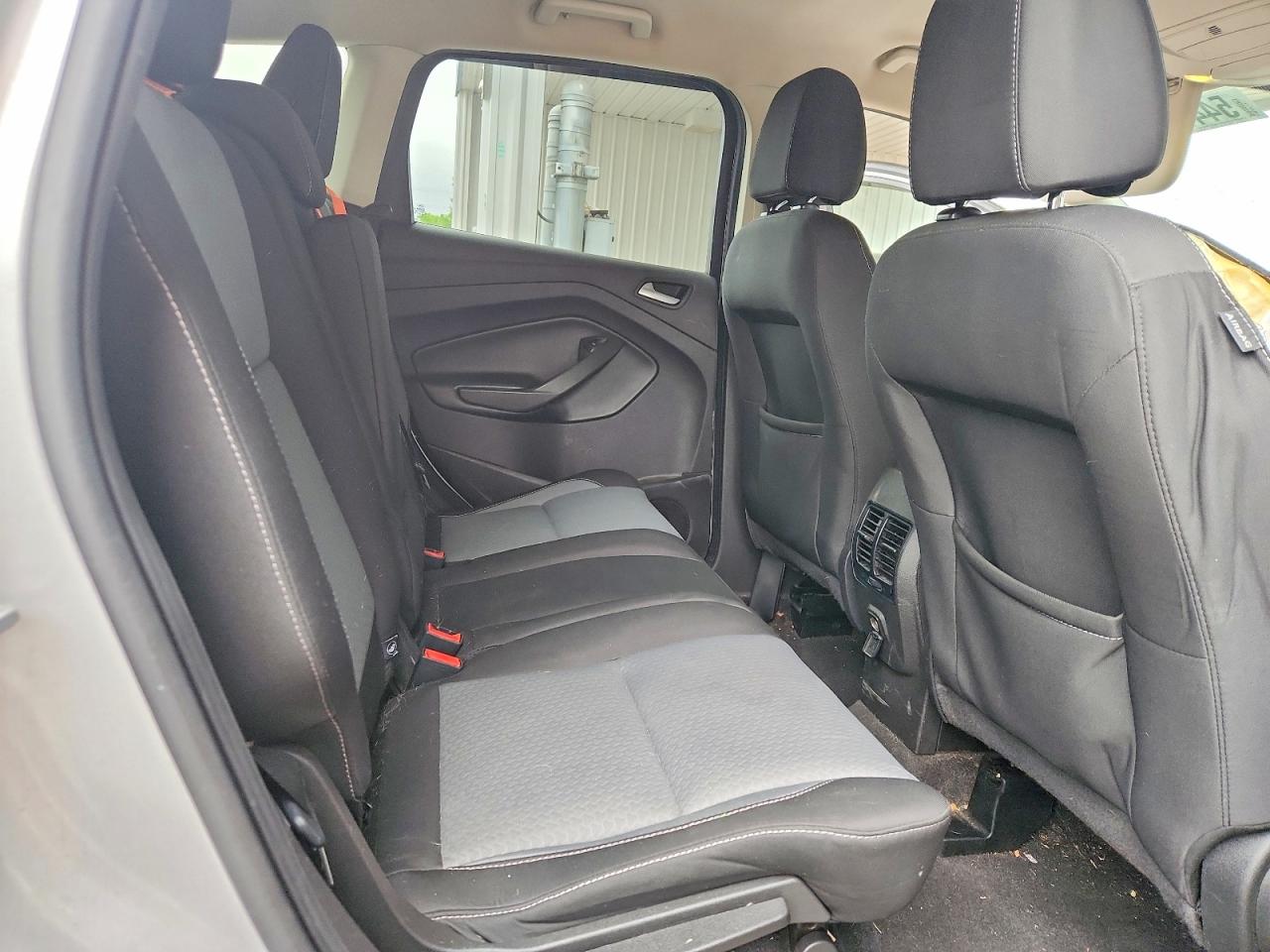2017 FORD ESCAPE SE photo 11