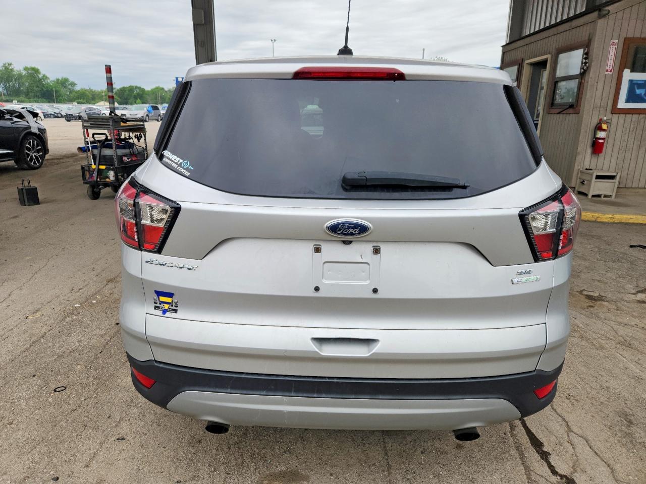 2017 FORD ESCAPE SE photo 6