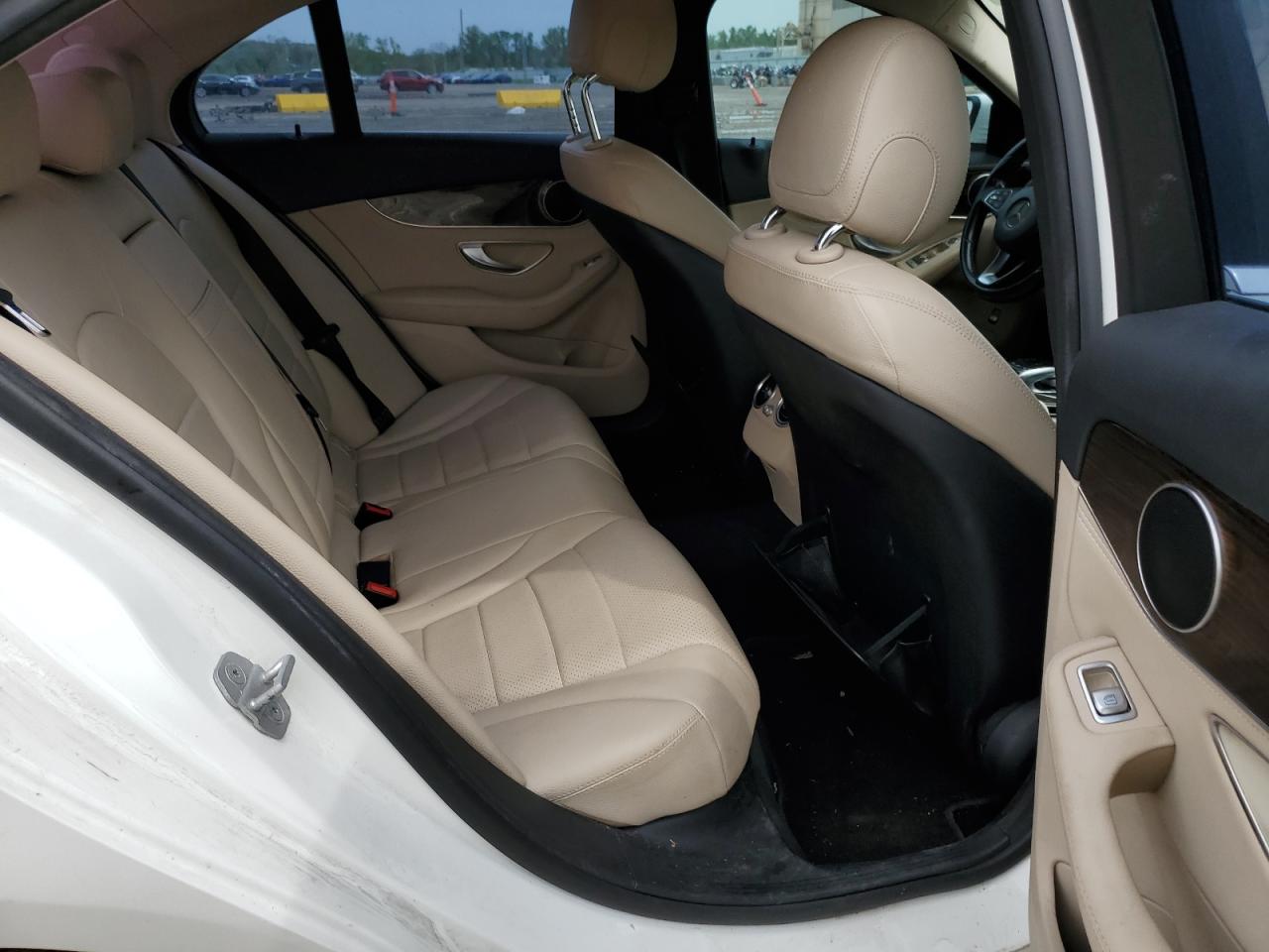 2015 MERCEDES-BENZ C 300 photo 19