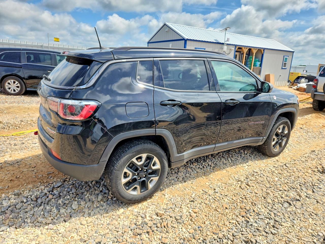 2017 JEEP COMPASS TRAILHAWK photo 5
