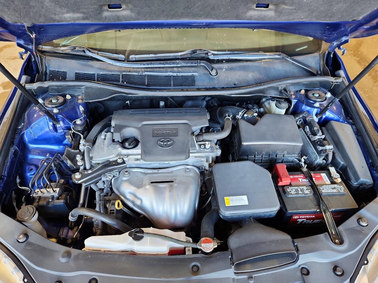 2016 TOYOTA CAMRY SE photo 21