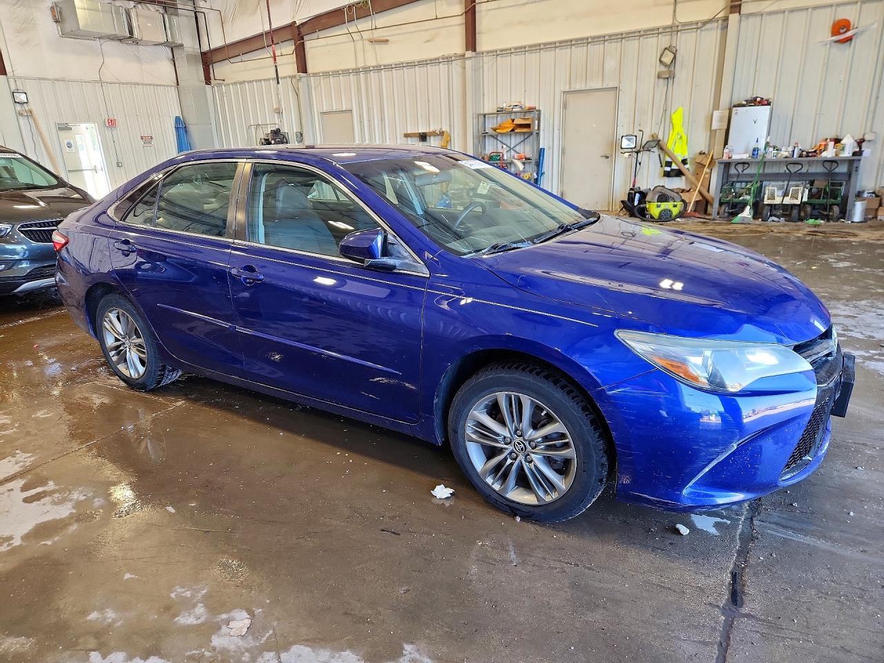 2016 TOYOTA CAMRY SE photo 7