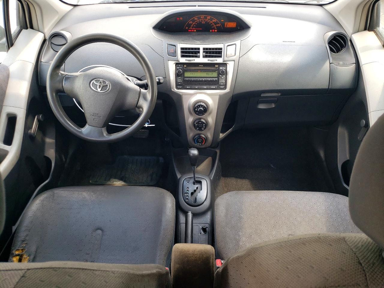 2009 TOYOTA YARIS BASE photo 15