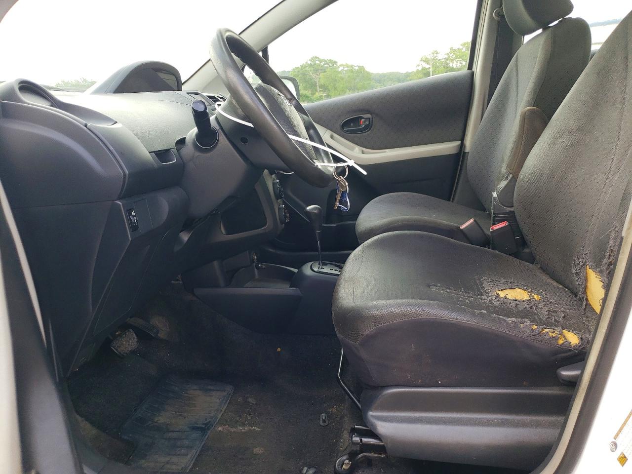 2009 TOYOTA YARIS BASE photo 13