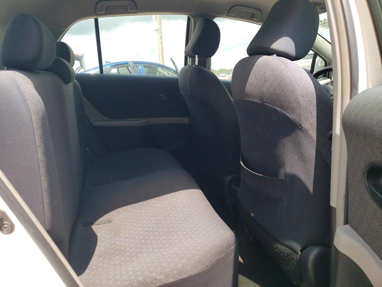 2009 TOYOTA YARIS BASE photo 19