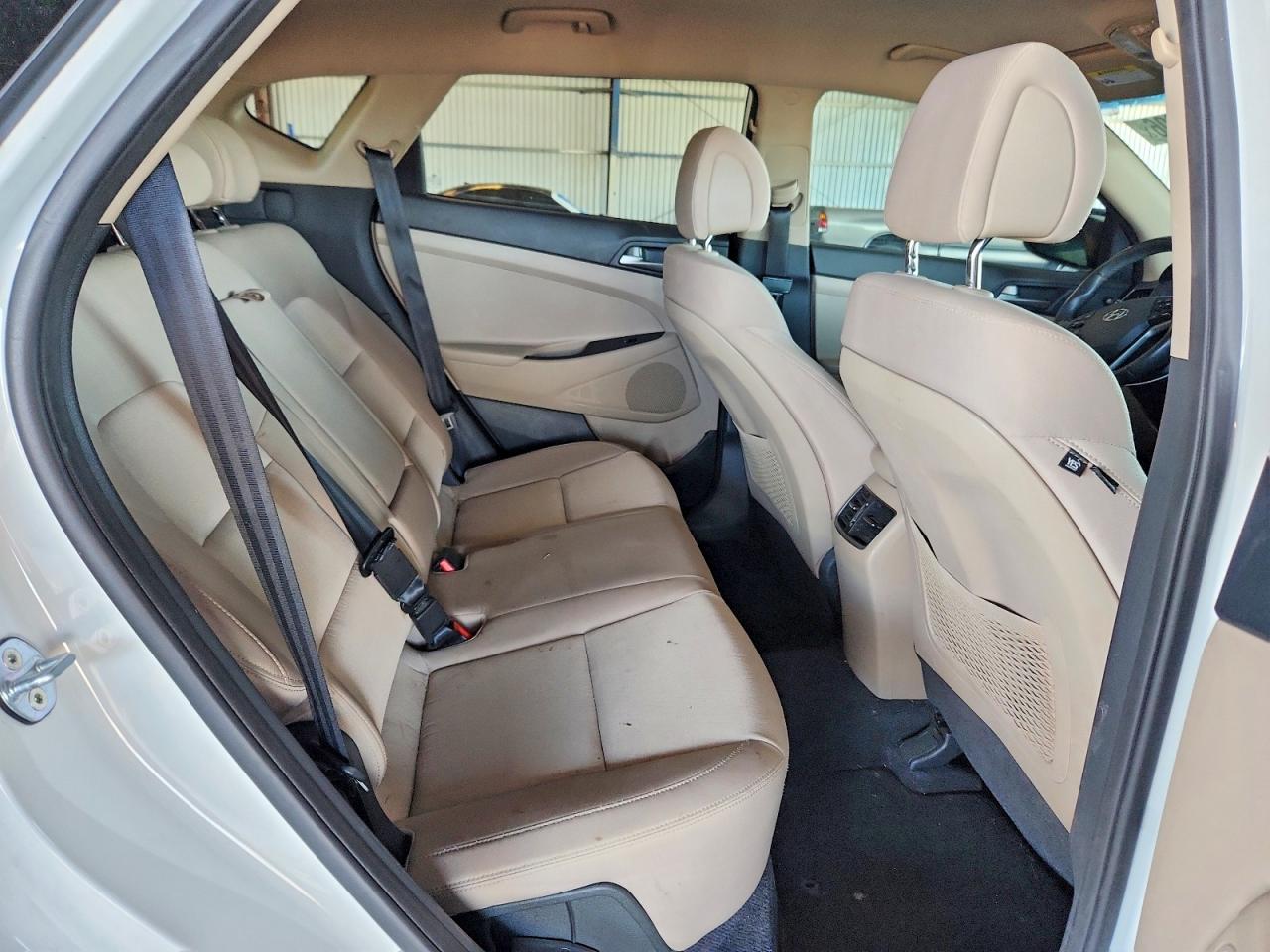 2018 HYUNDAI TUCSON SPORT photo 10