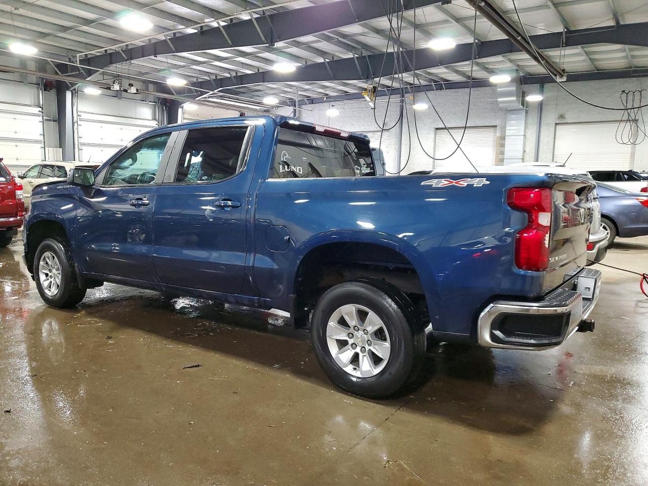 2019 CHEVROLET SILVERADO K1500 LT photo 3