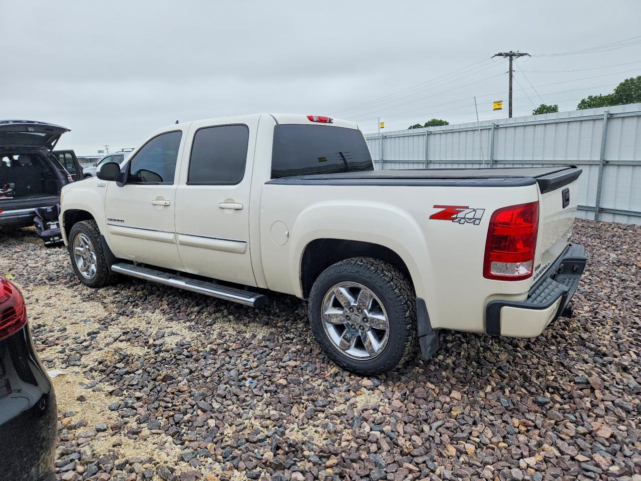 2012 GMC SIERRA K1500 SLE photo 3