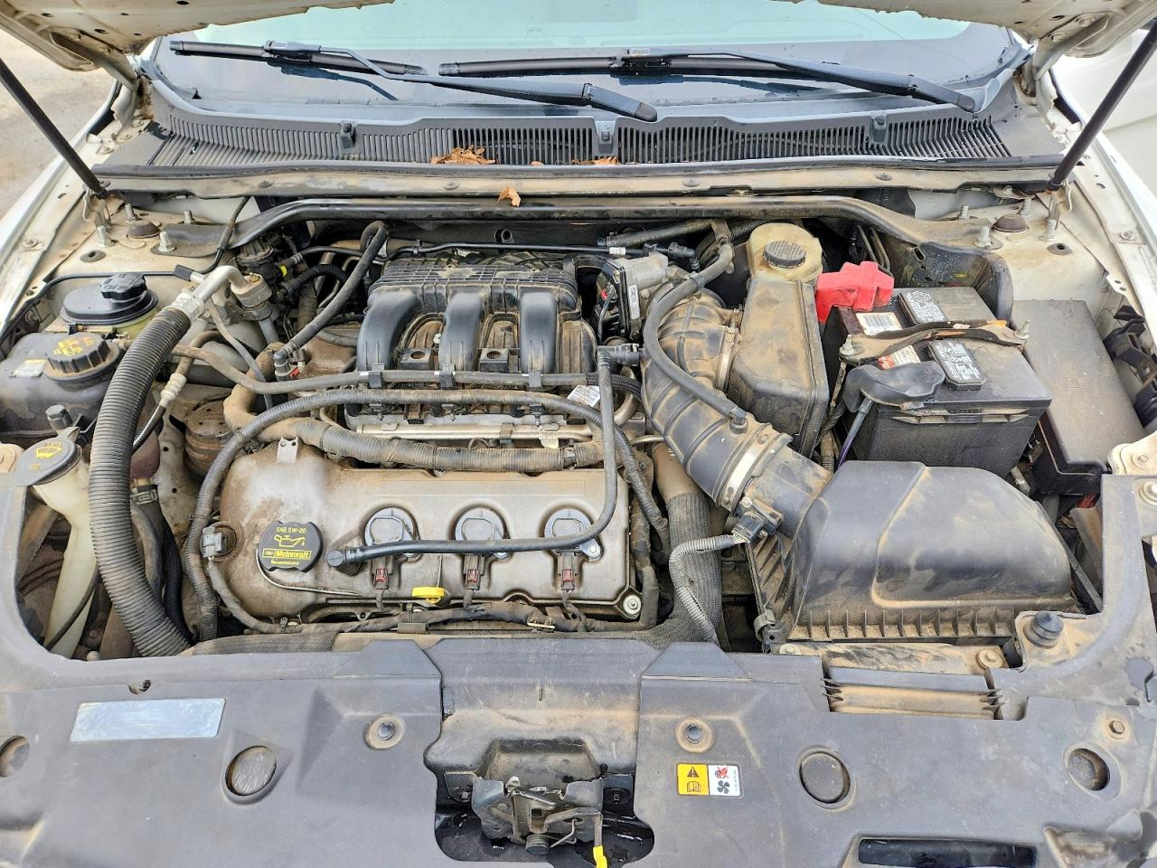 2012 FORD TAURUS SEL photo 11