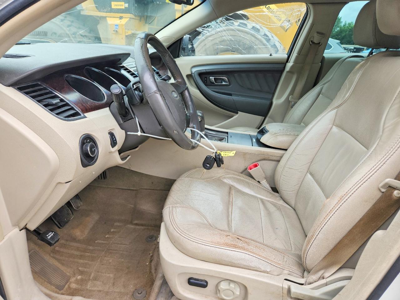 2012 FORD TAURUS SEL photo 7